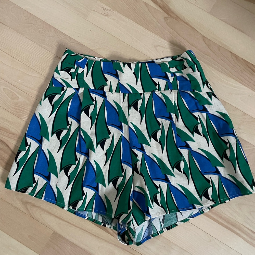 Zara Graphic print fluid shorts - high waisted - linen blend NWOT